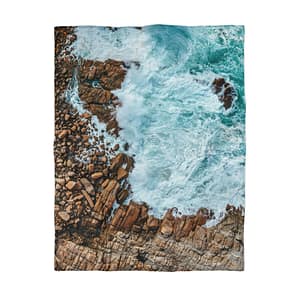 Coastal-Nautilus Duvet Cover - Scandinavian-Rustic Shoreline