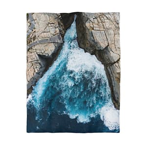 Coastal-Cliff Duvet Cover - Scandinavian-Seaside Storm